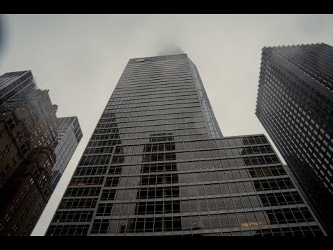 Bloomberg’s Money Undercover: Right Estate Crisis